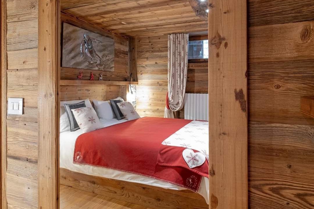 Photo of Bedroom in Derby-villaret