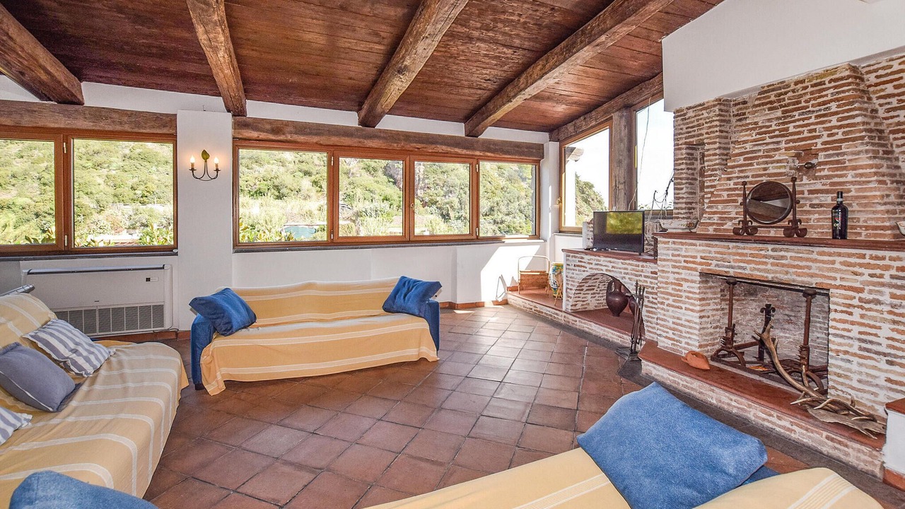 Photo of Bedroom in Forio