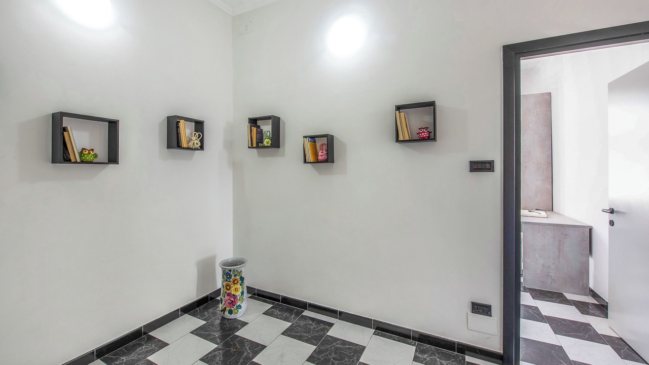 Photo of Others in Pra'