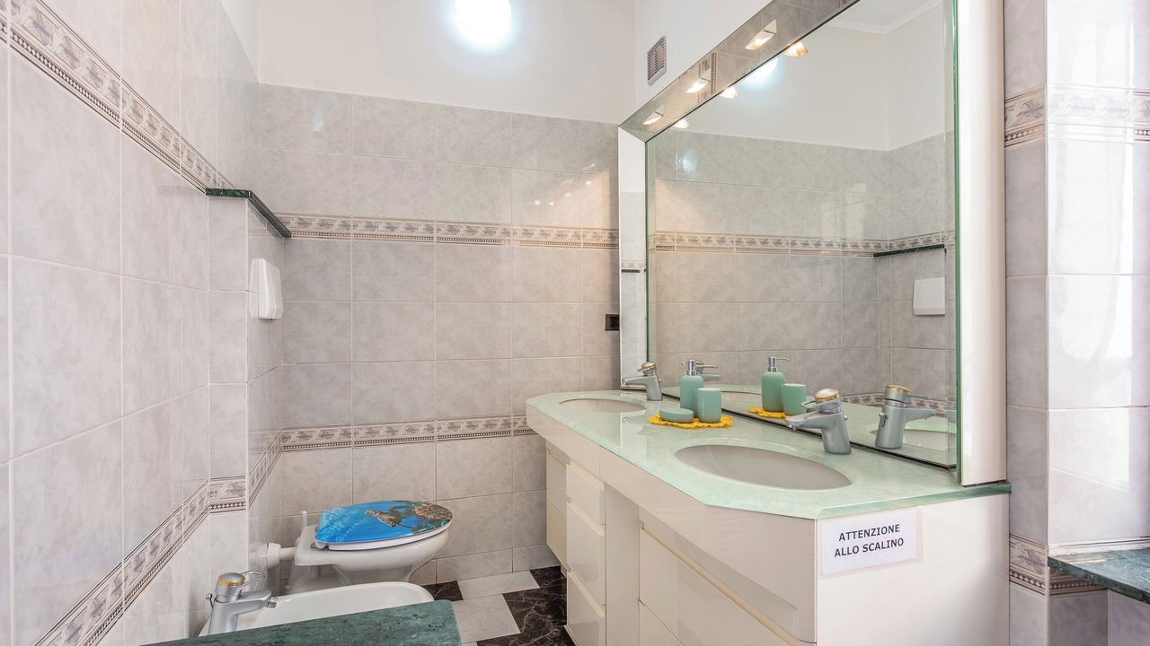Photo of Bathroom in Pra'