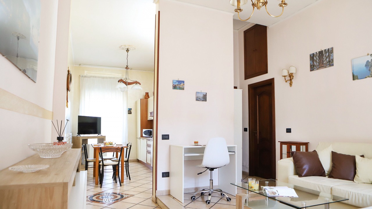 Photo of Livingroom in Naples City Centre