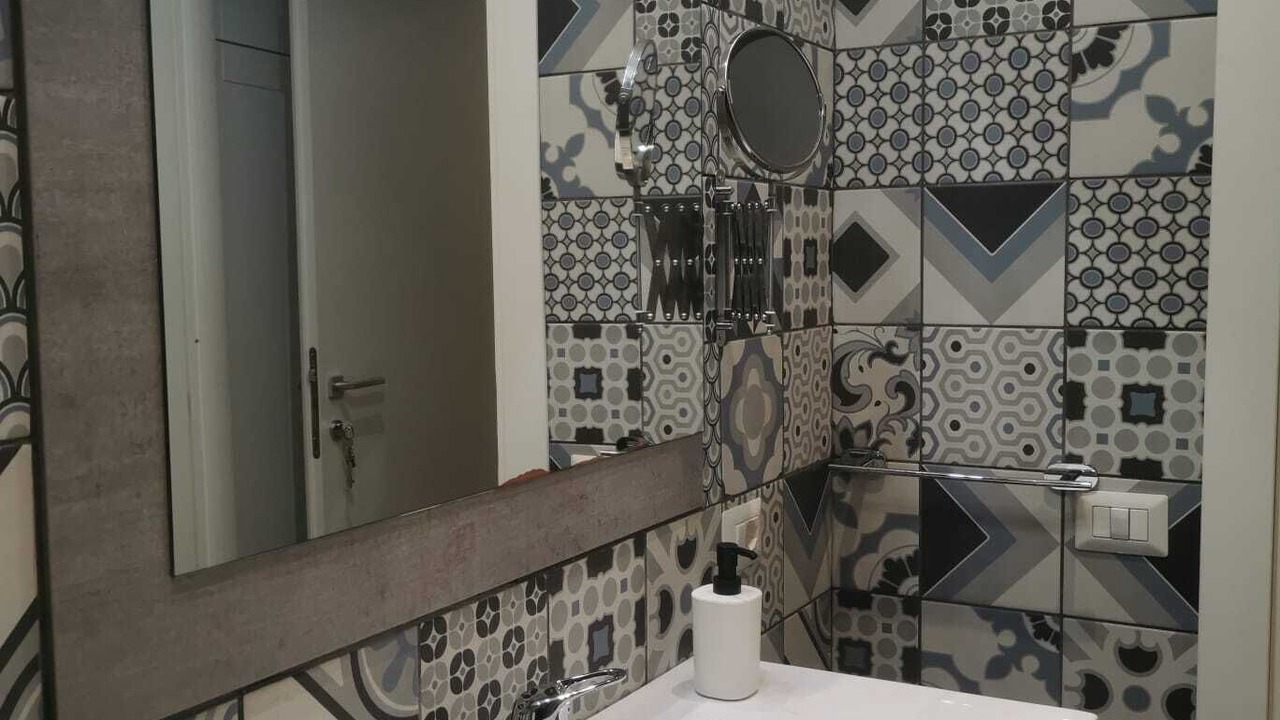 Photo of Bathroom in Naples City Centre