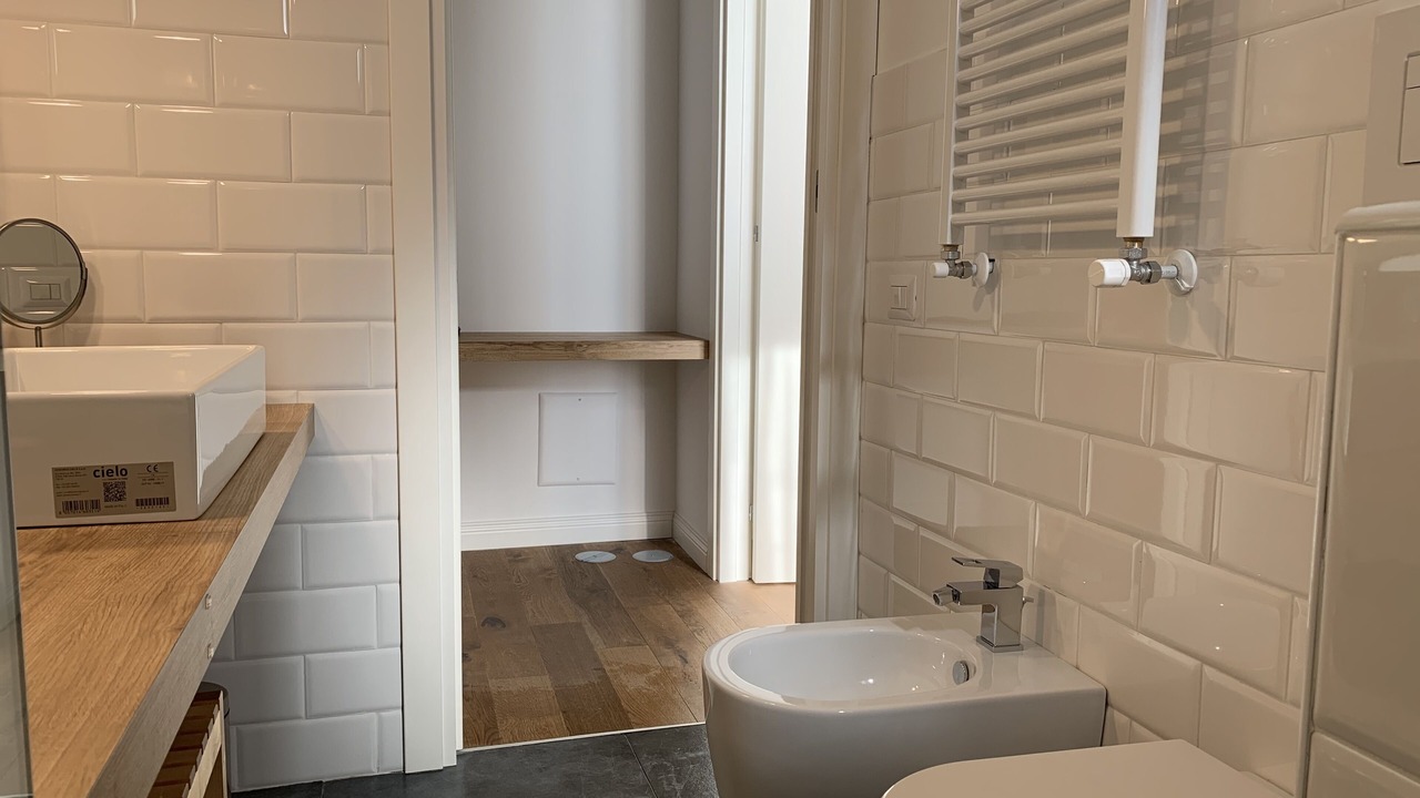 Photo of Bathroom in Naples City Centre