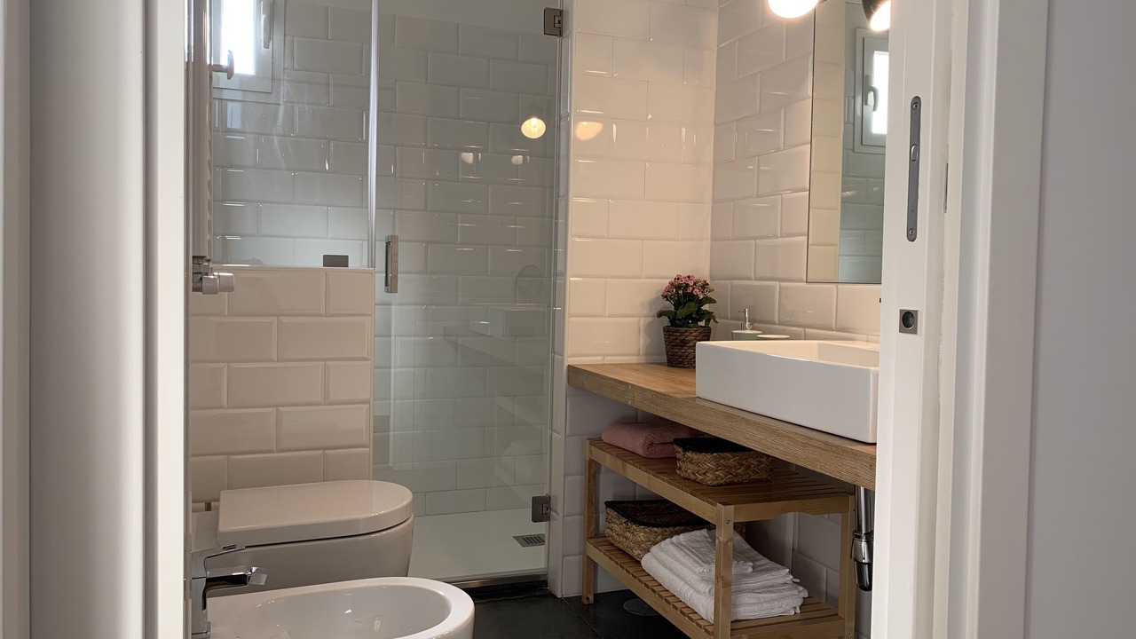 Photo of Bathroom in Naples City Centre