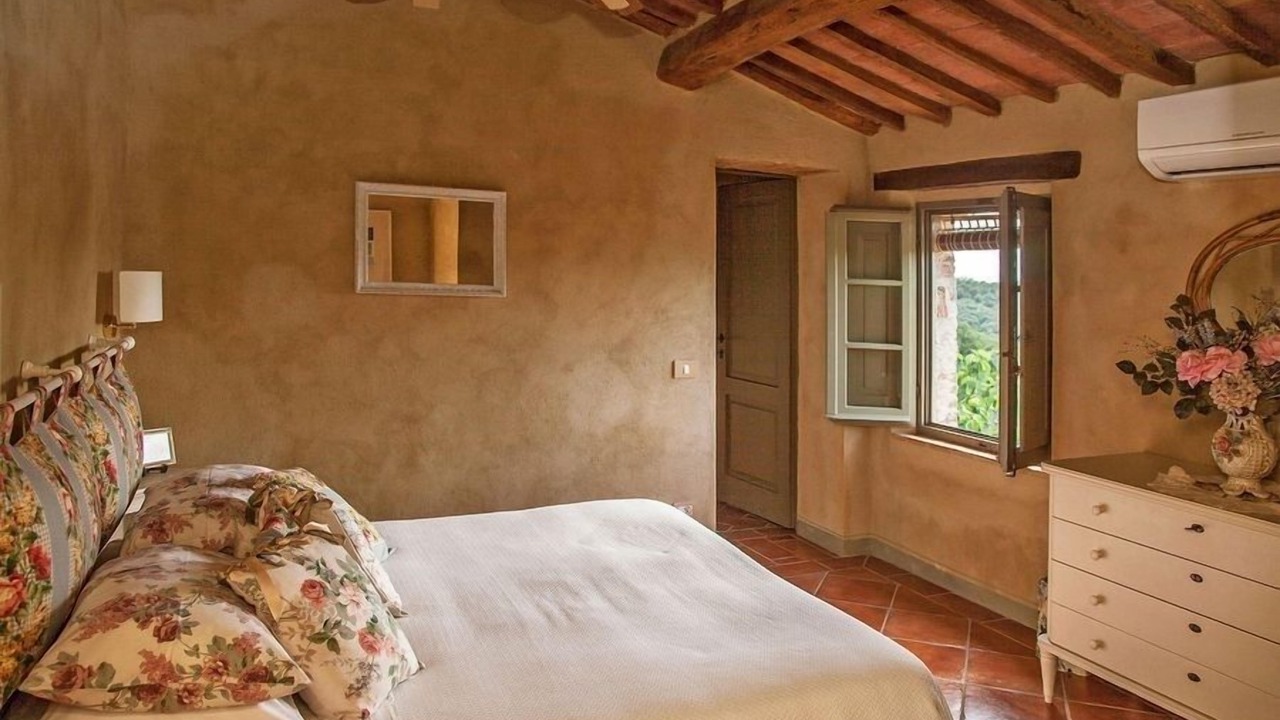 Photo of Bedroom in San Giovanni d'Asso