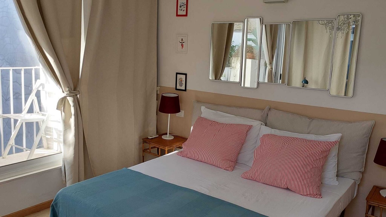 Photo of Bedroom in Naples City Centre