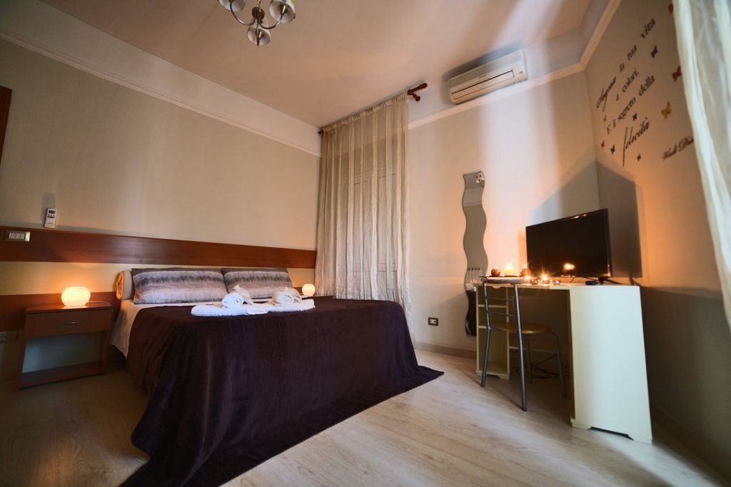 Photo of Bedroom in Lamezia Terme