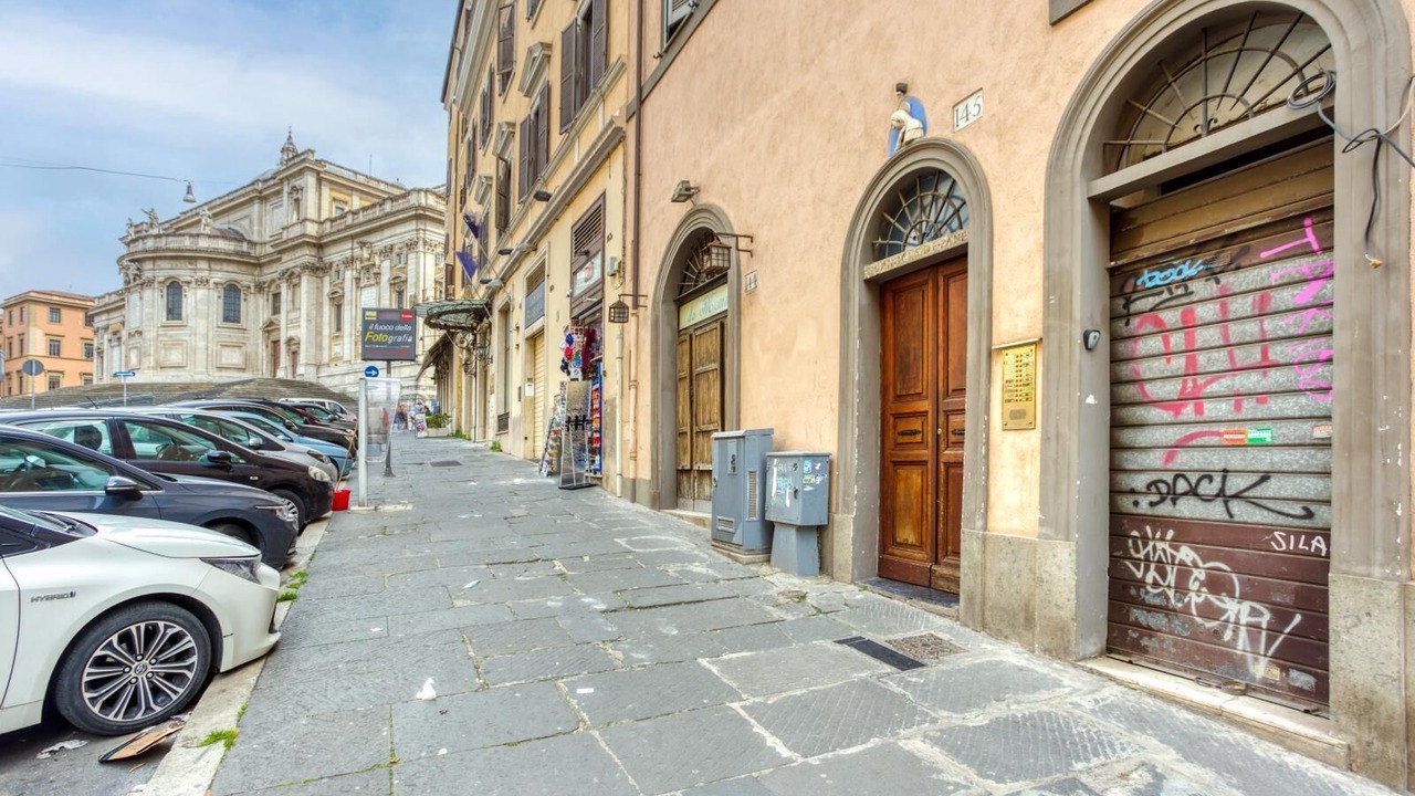 Photo of Others in Monti