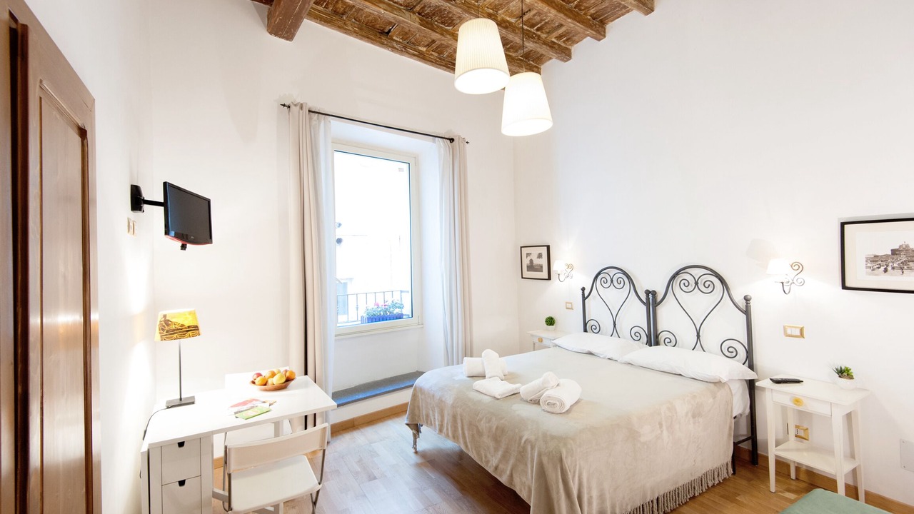 Photo of Bedroom in Rione VI Parione