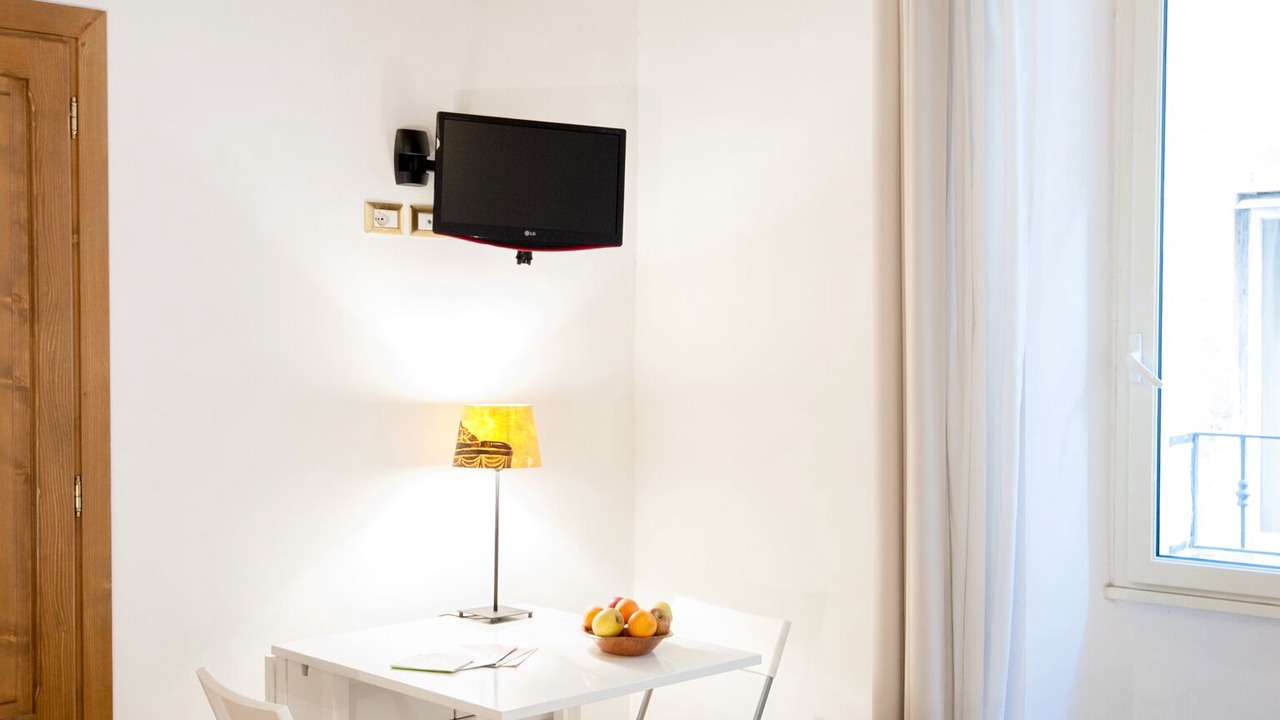 Photo of Bedroom in Rione VI Parione