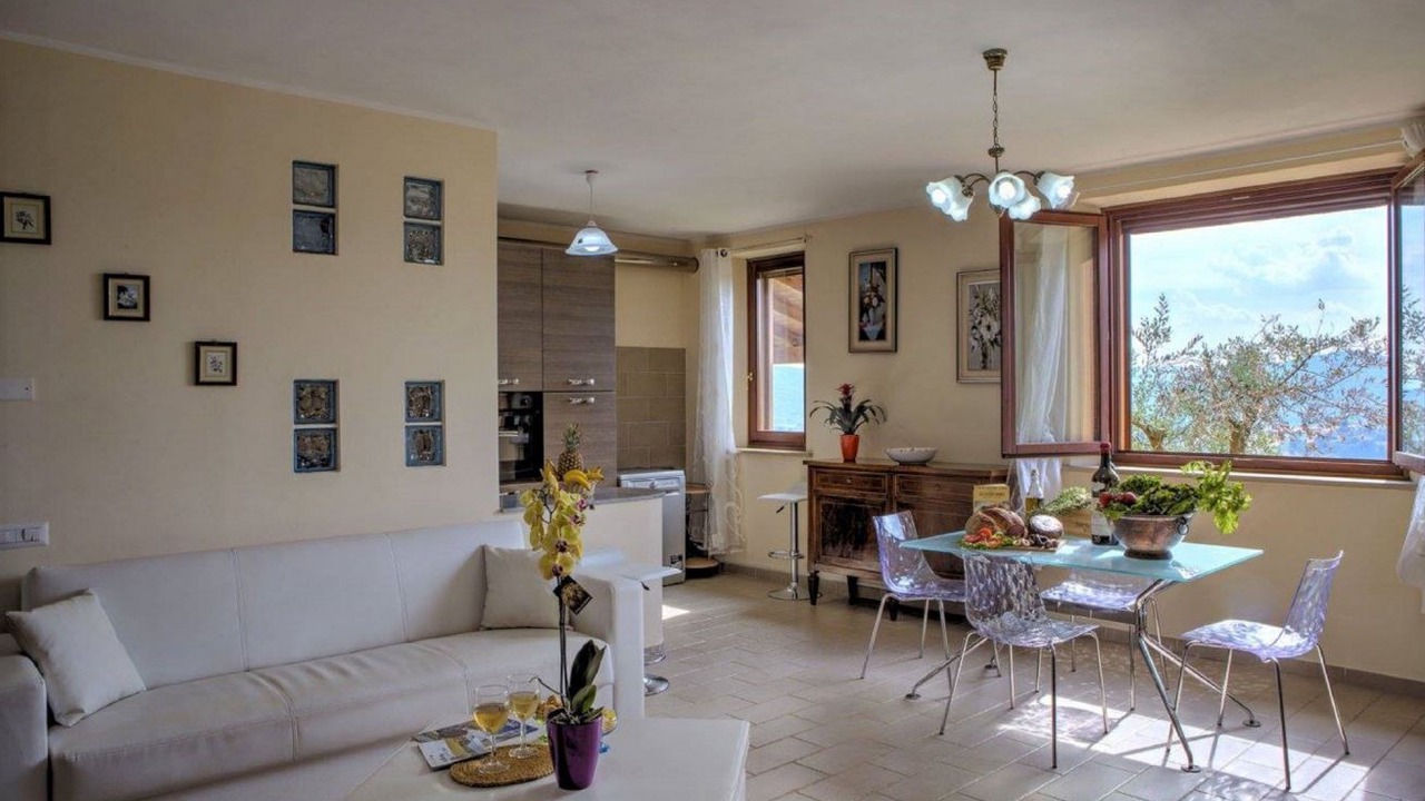 Photo of Livingroom in Montone