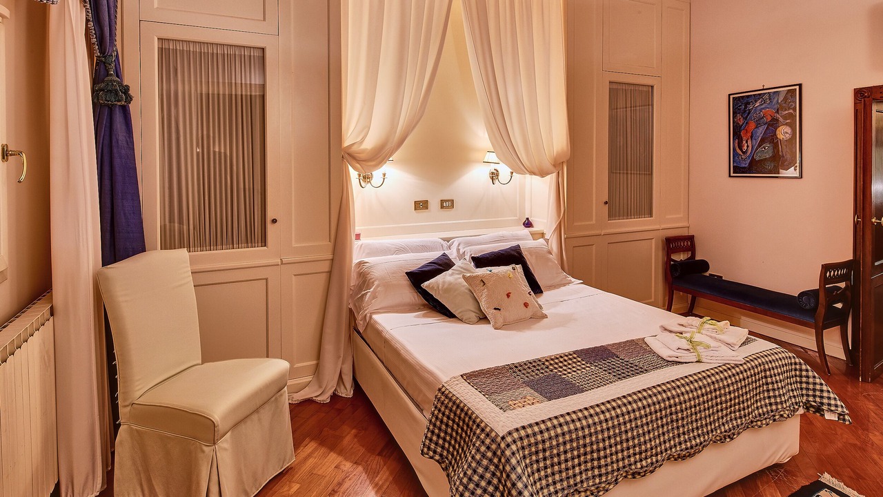Photo of Bedroom in Arezzo