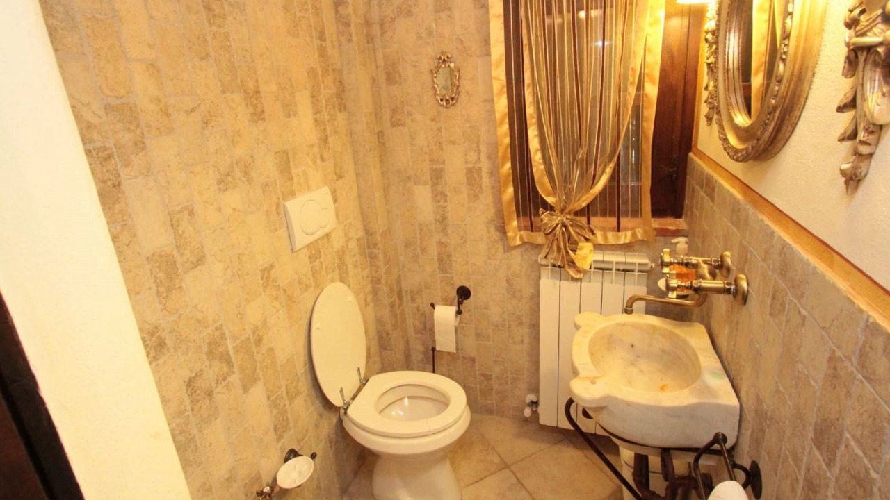 Photo of Bathroom in Badia
