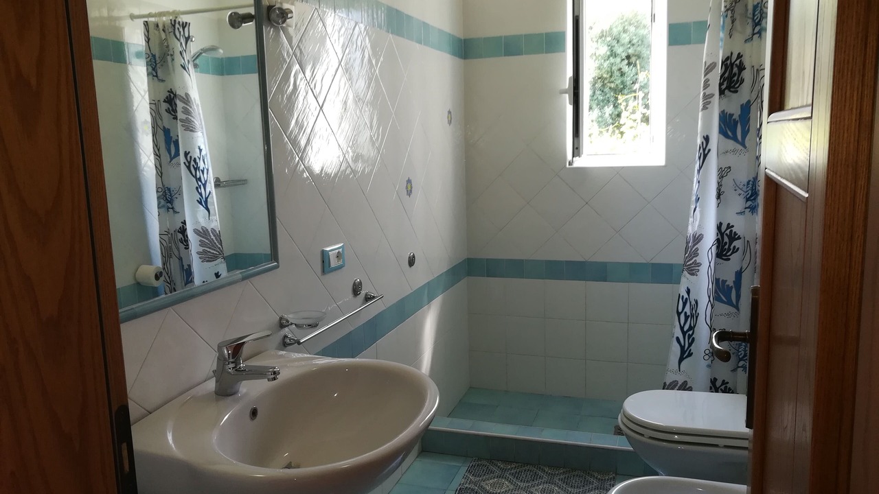 Photo of Bathroom in Forio