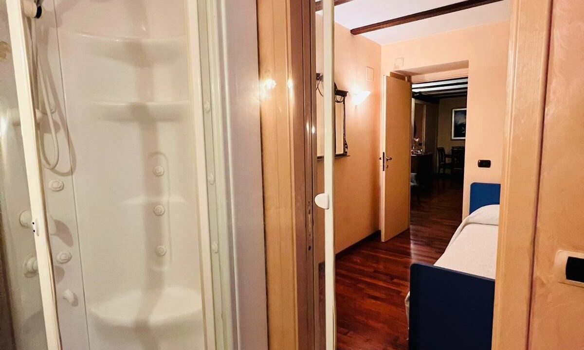 Photo of Bathroom in Rione V Ponte
