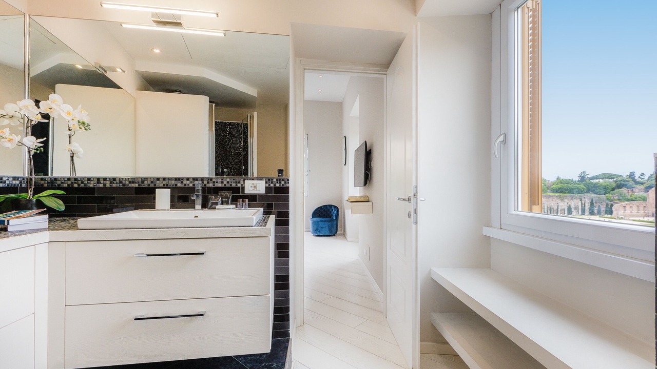 Photo of Bathroom in Monti