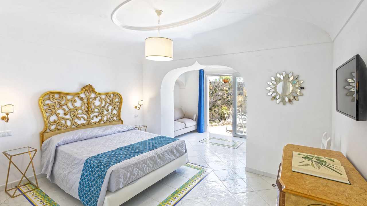 Photo of Bedroom in Forio