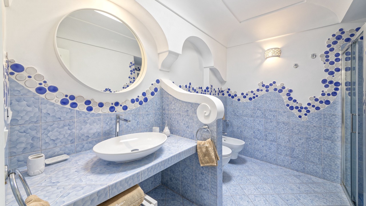 Photo of Bathroom in Forio