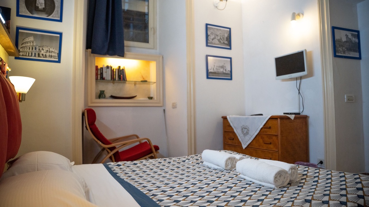 Photo of Bedroom in Rione VI Parione
