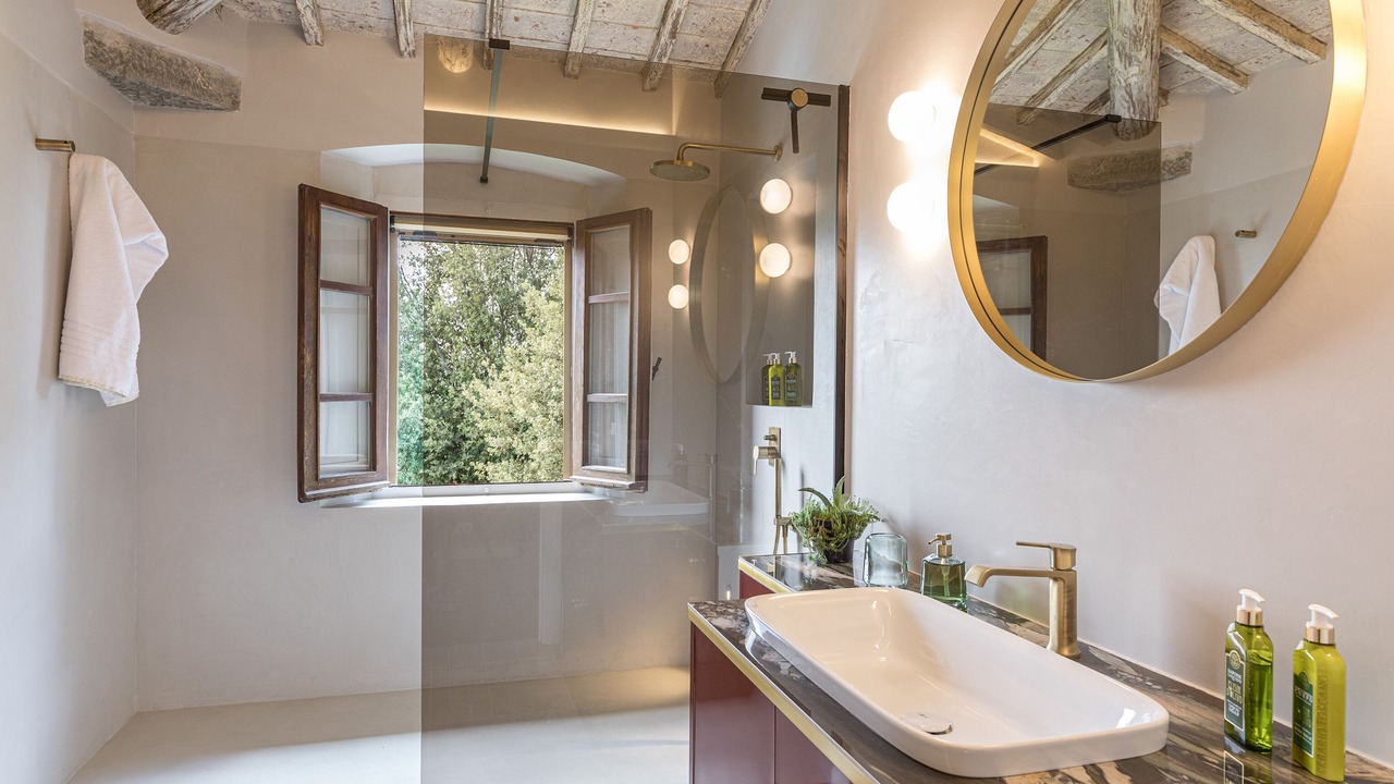 Photo of Bathroom in Pergo