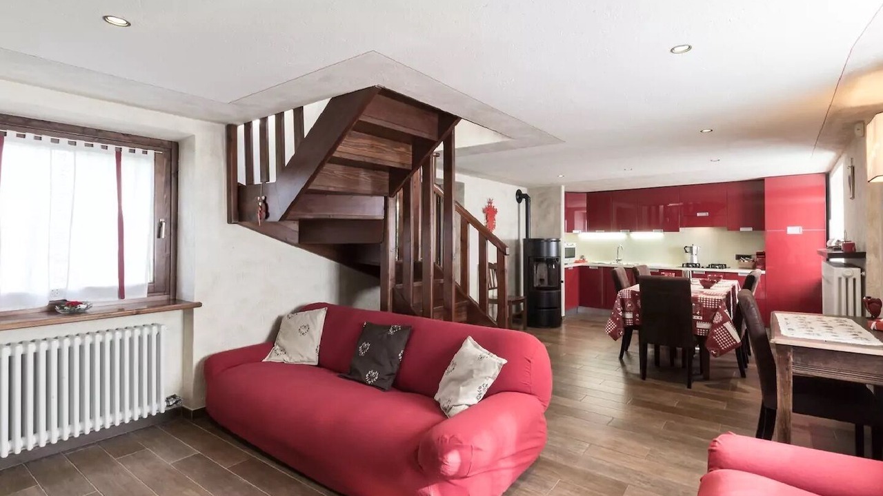 Photo of Livingroom in Derby-villaret