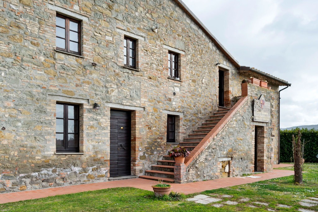 Photo of Buildings in Collesanto