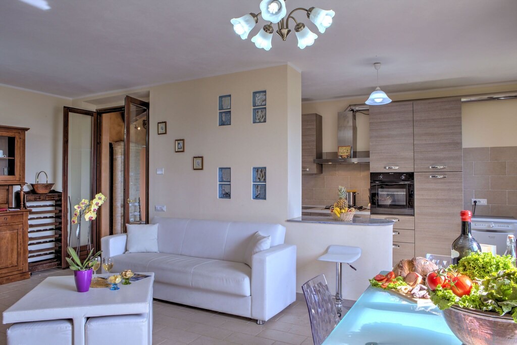 Photo of Livingroom in Montone