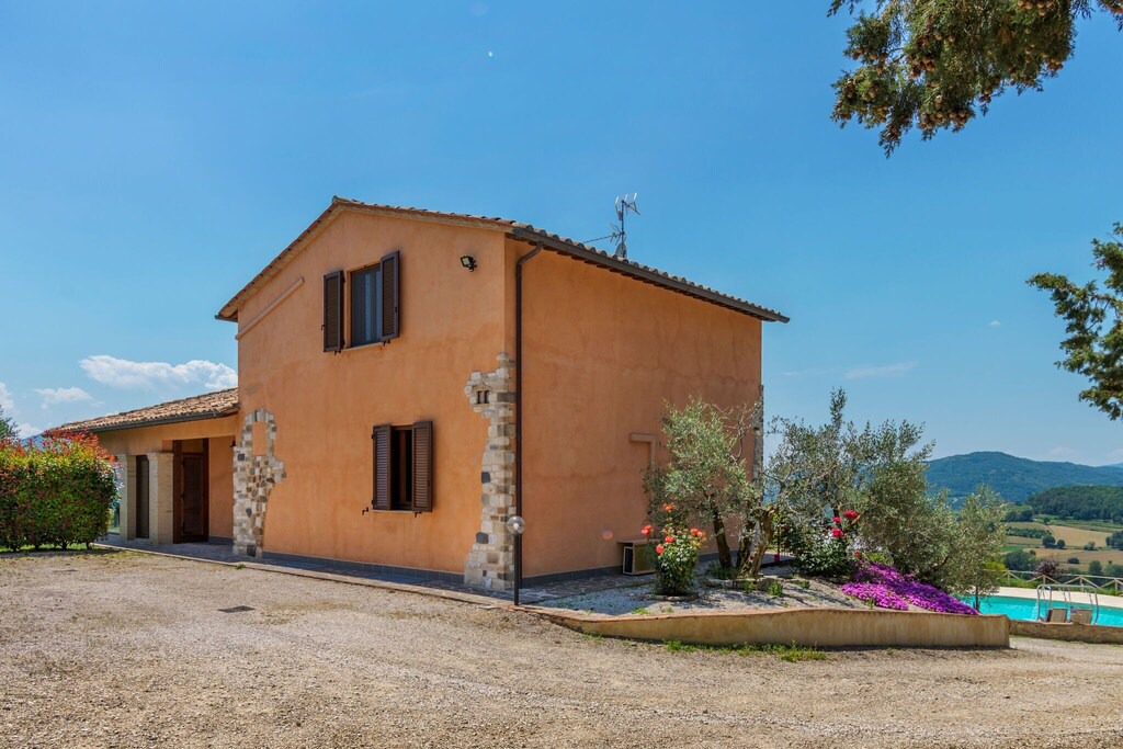 Photo of Buildings in Montone
