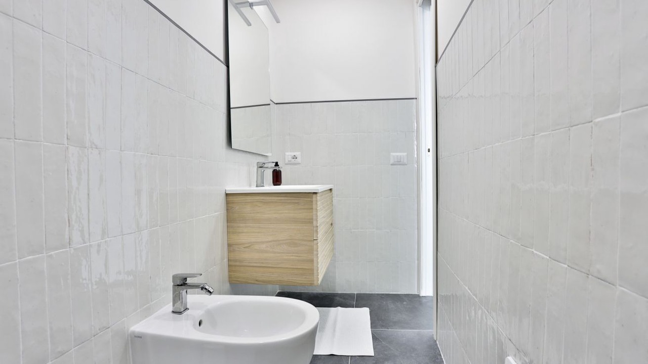 Photo of Bathroom in Naples City Centre
