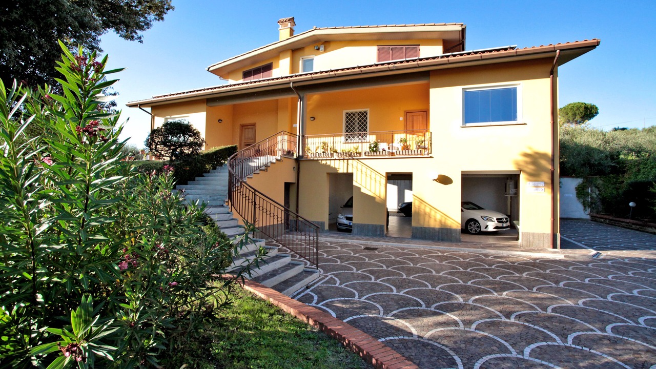 Photo of Outdoor in Santa Lucia