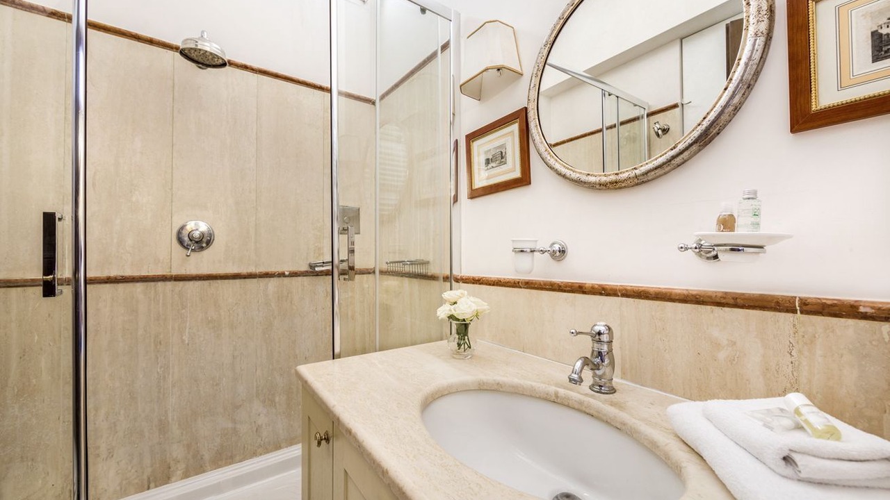Photo of Bathroom in Rione VI Parione