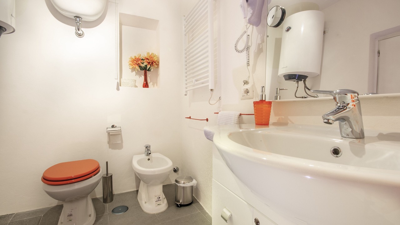 Photo of Bathroom in Trastevere