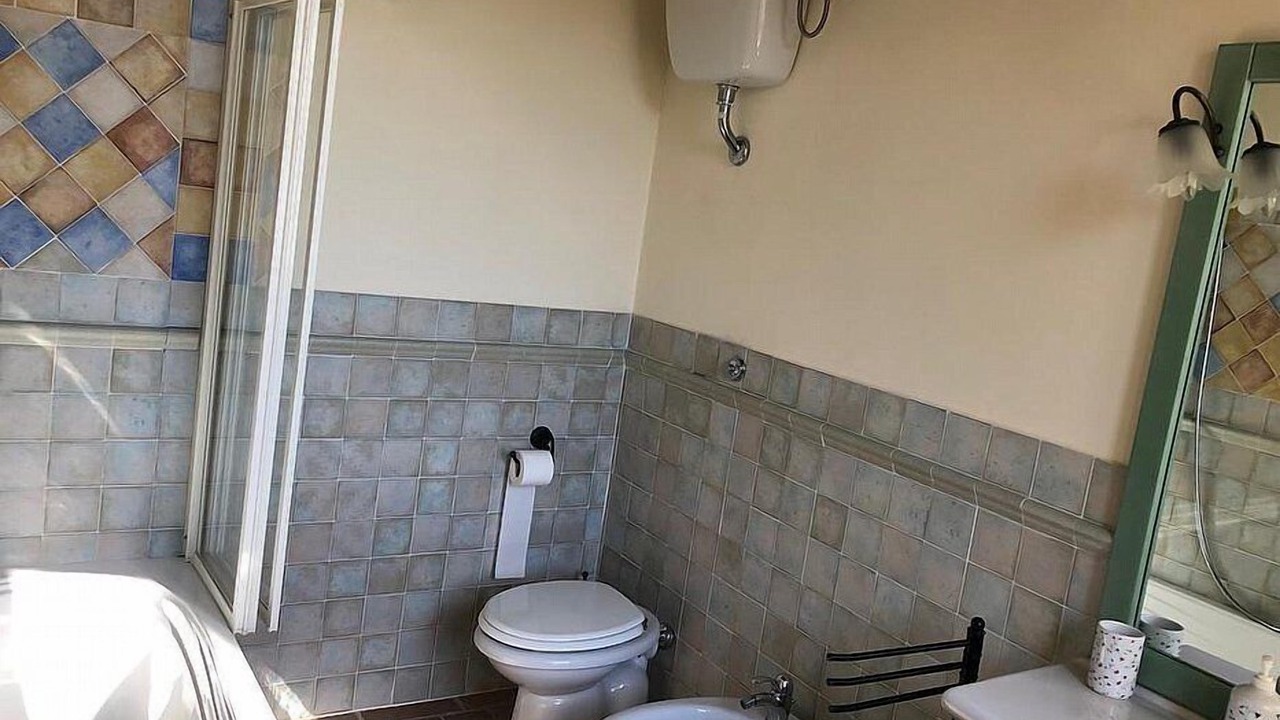 Photo of Bathroom in Todi