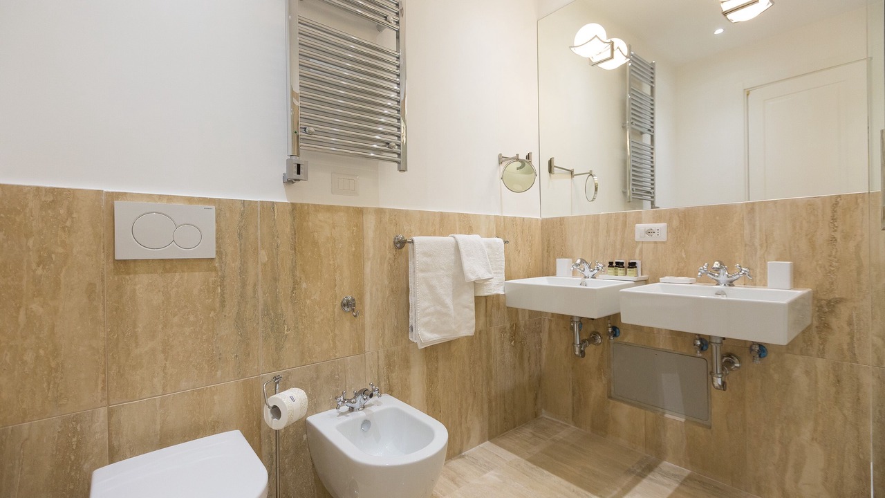 Photo of Bathroom in Rome City Centre