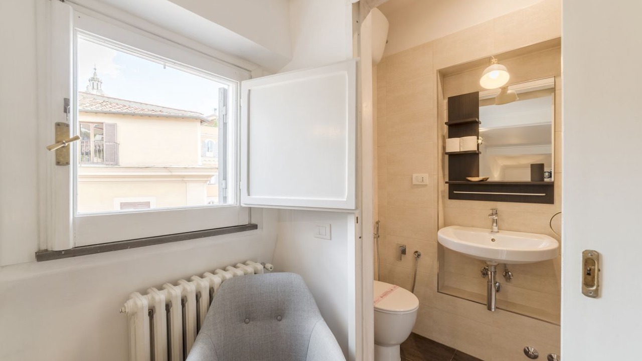 Photo of Bathroom in Rione V Ponte