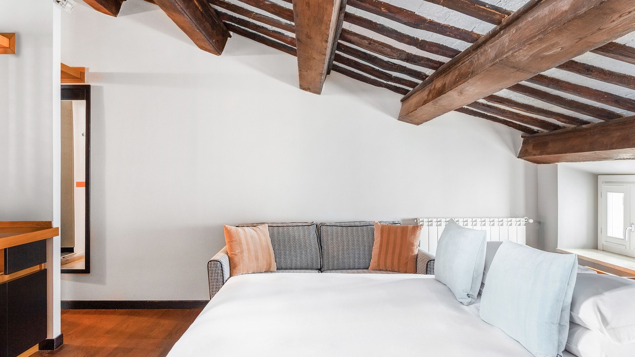 Photo of Bedroom in Rome City Centre