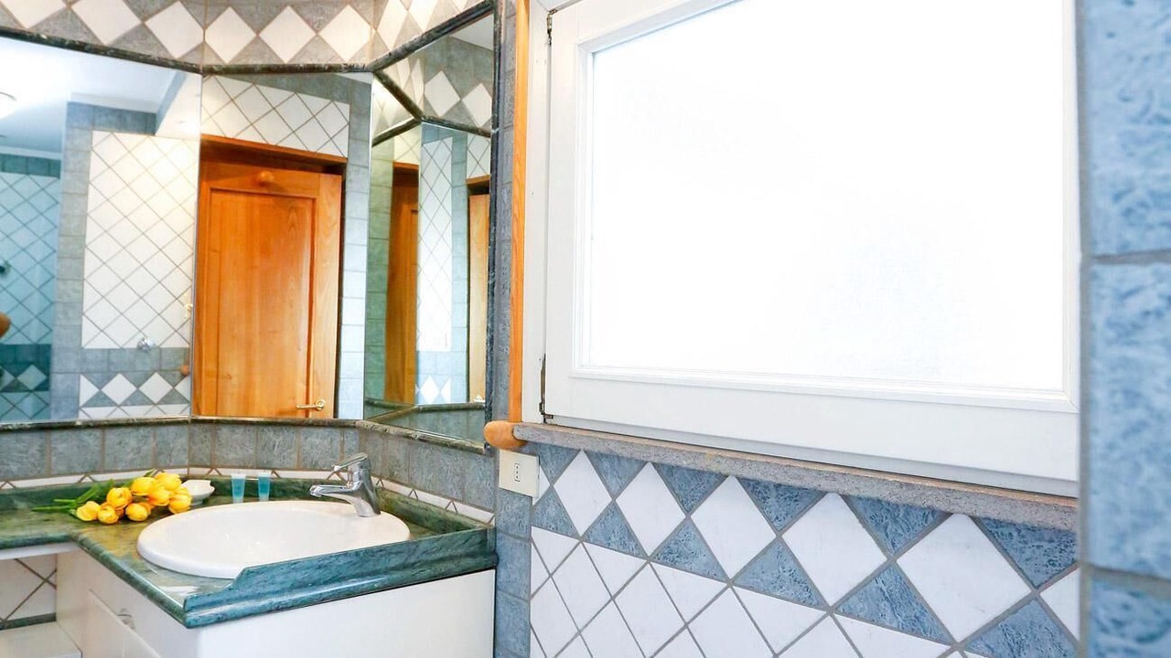 Photo of Bathroom in Rione VI Parione