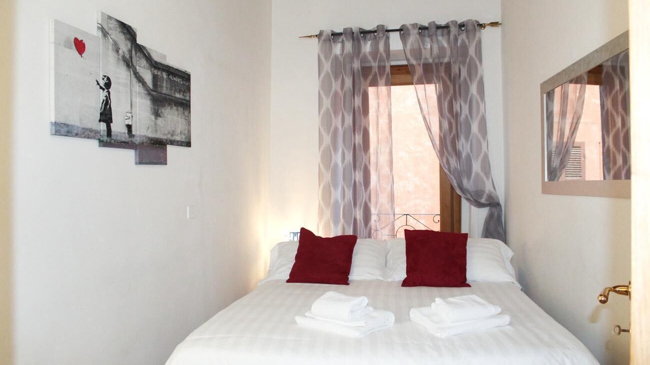 Photo of Bedroom in Rione VI Parione