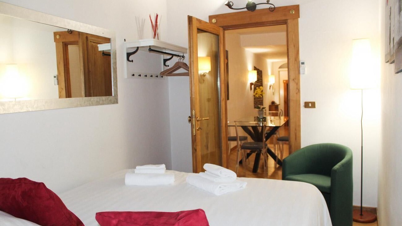 Photo of Bedroom in Rione VI Parione