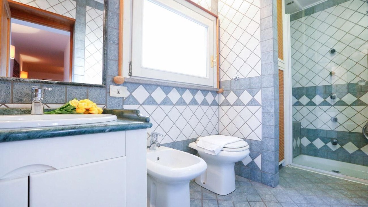Photo of Bathroom in Rione VI Parione