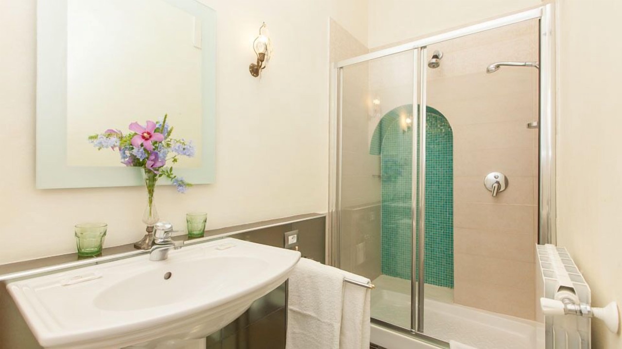 Photo of Bathroom in Rione IX Pigna