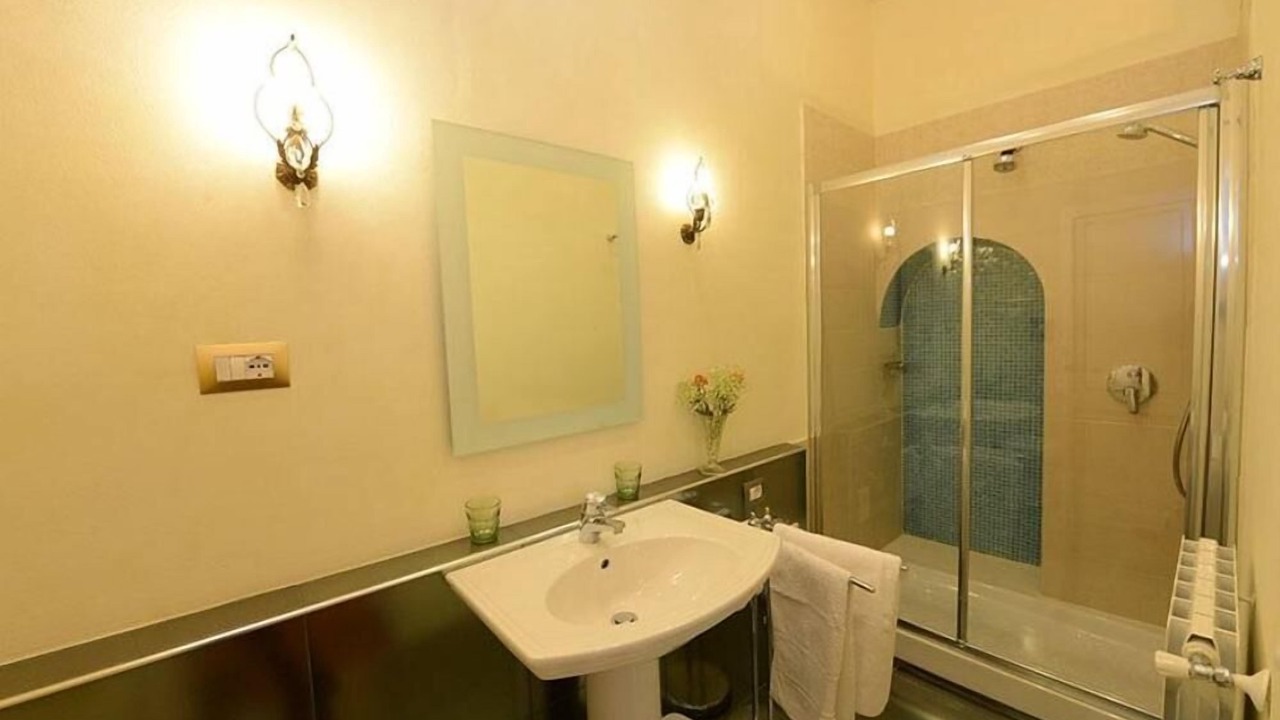Photo of Bathroom in Rione IX Pigna