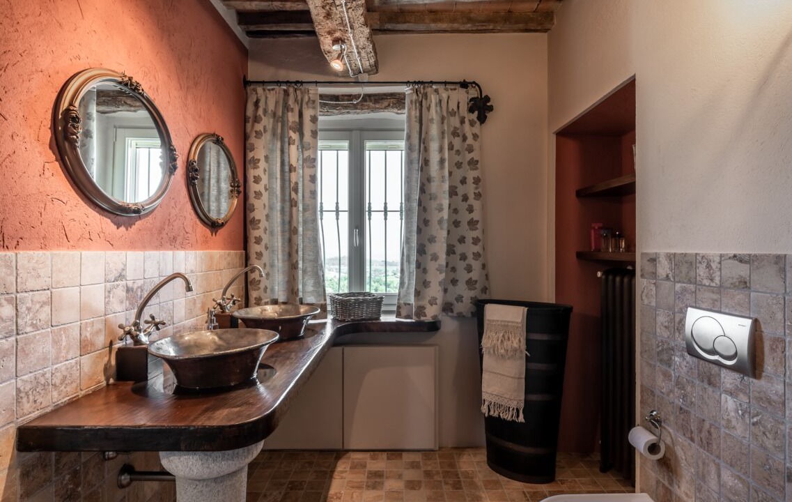 Photo of Bathroom in Costigliole d'Asti