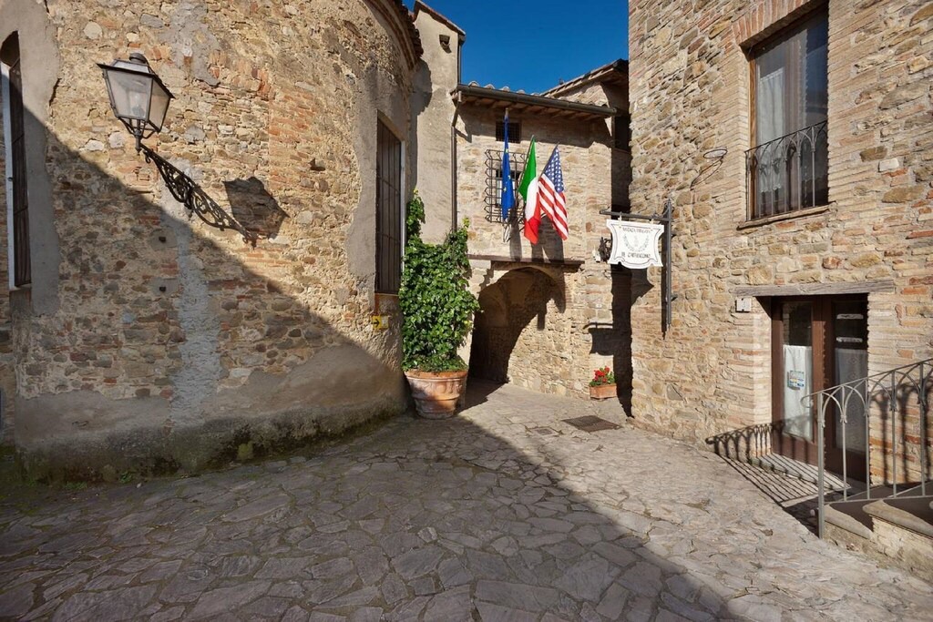 Photo of Buildings in Canalicchio