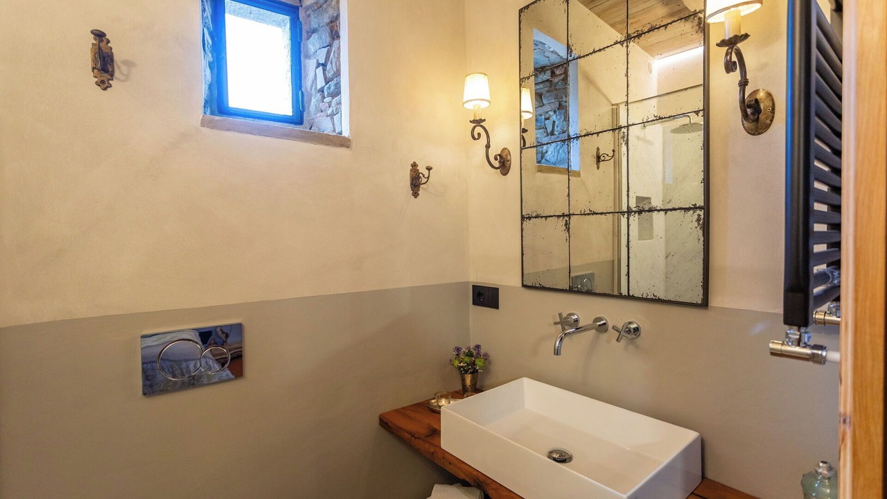 Photo of Bathroom in Cortona
