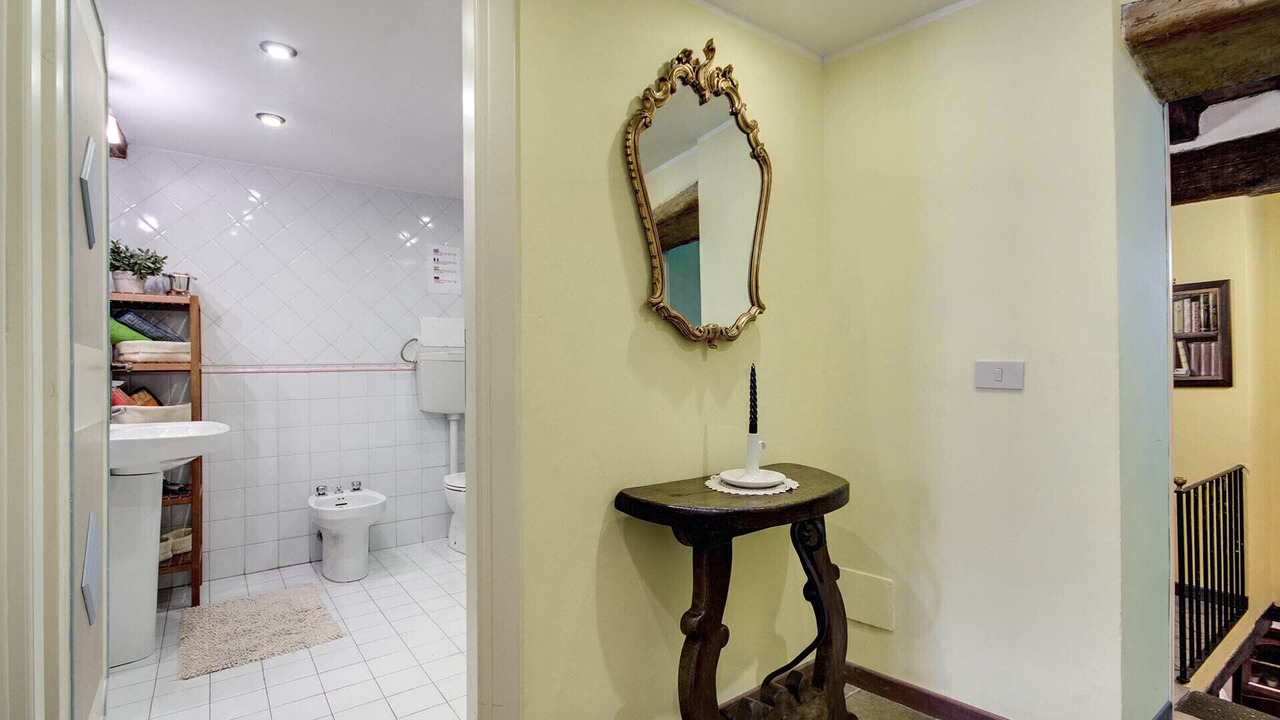 Photo of Bathroom in Rione VI Parione