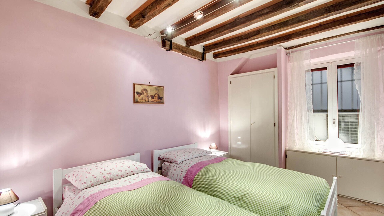Photo of Bedroom in Rione VI Parione