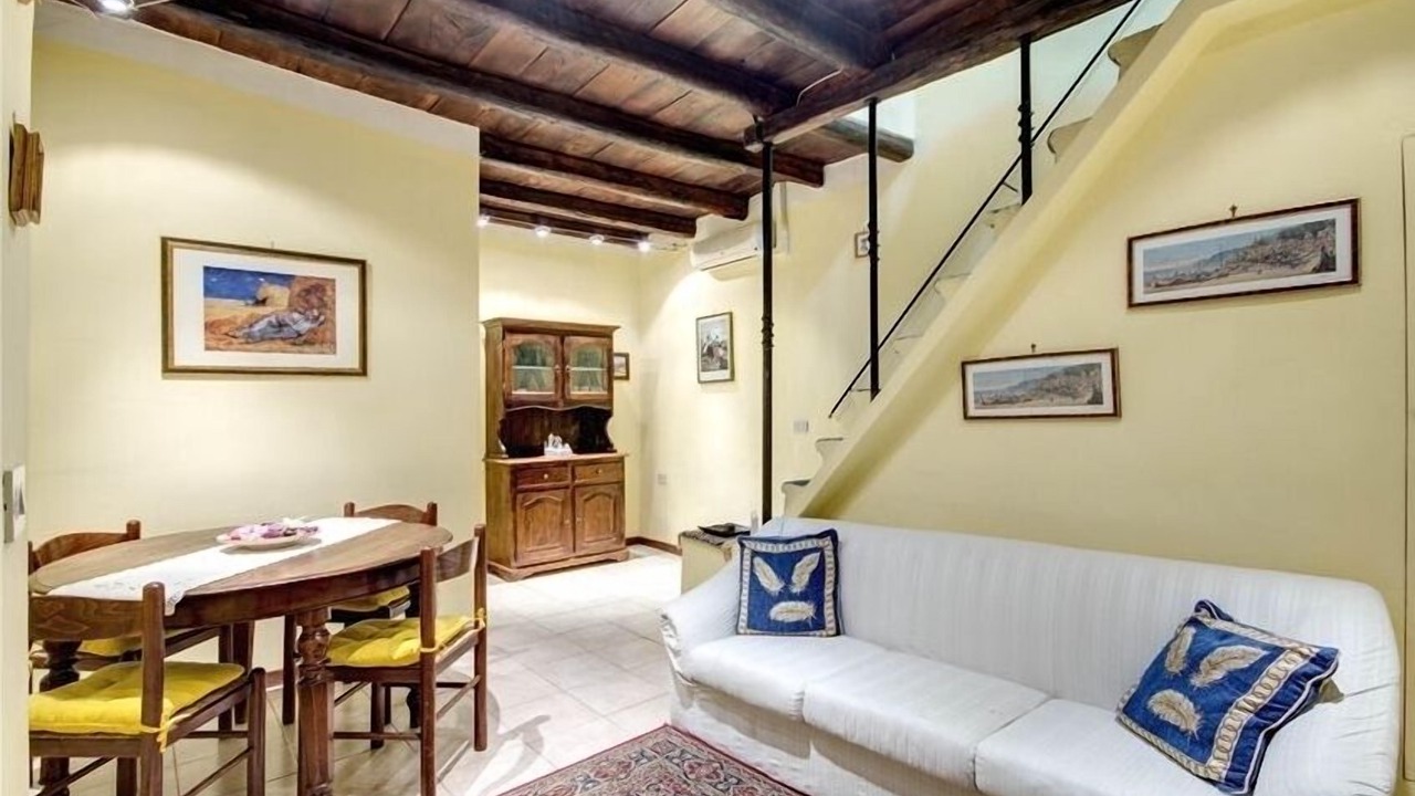 Photo of Livingroom in Rione VI Parione
