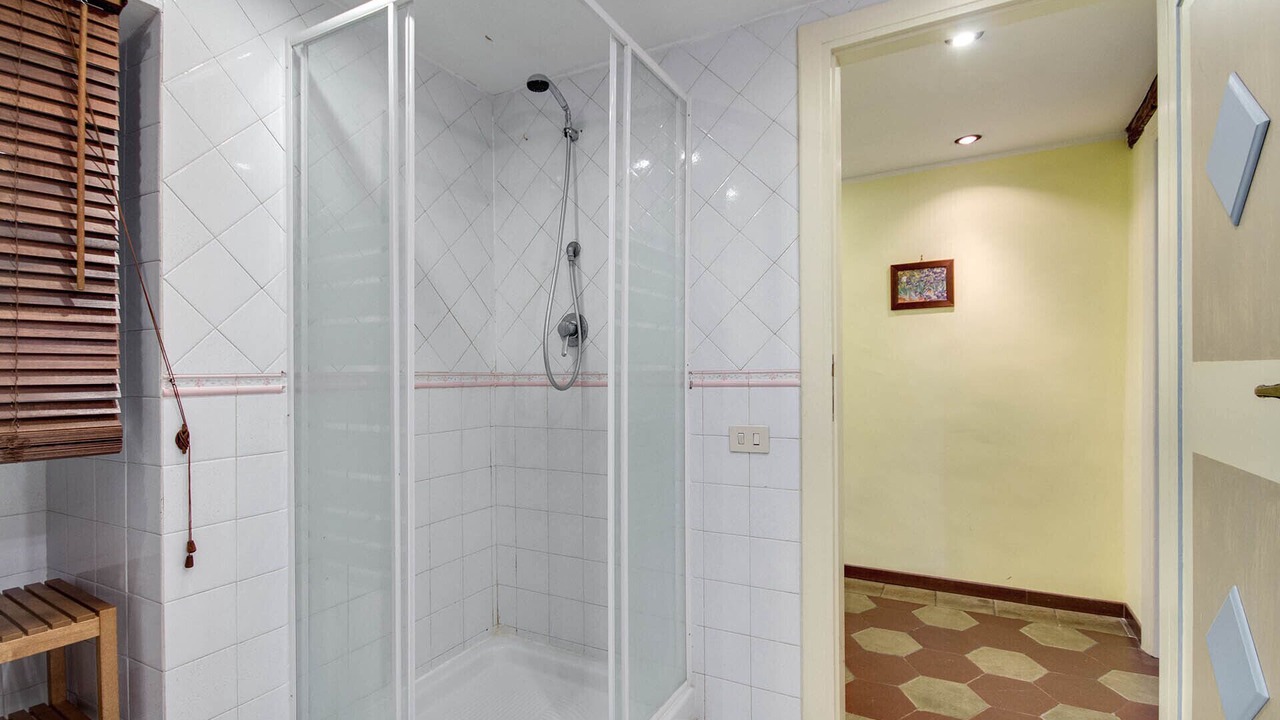 Photo of Bathroom in Rione VI Parione