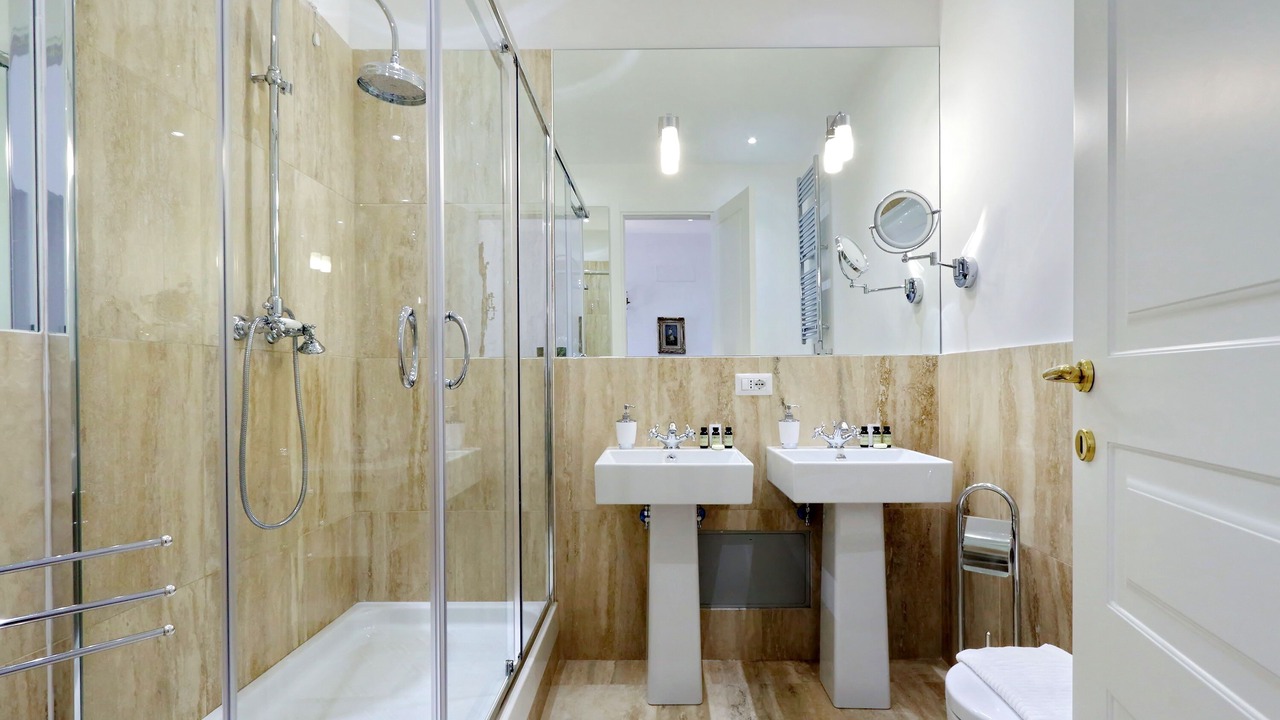 Photo of Bathroom in Rome City Centre